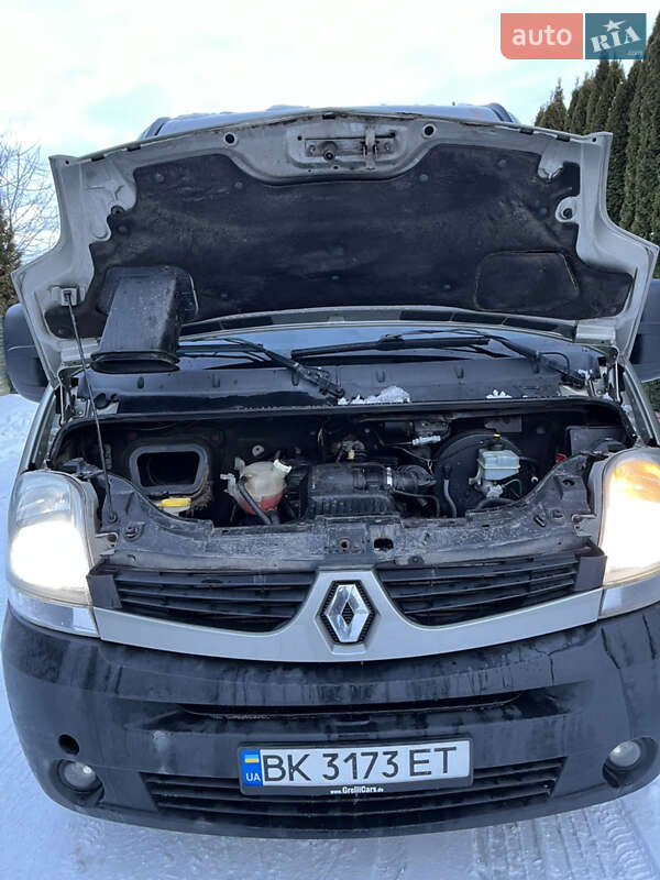 Грузовой фургон Renault Master 2008 в Дубно