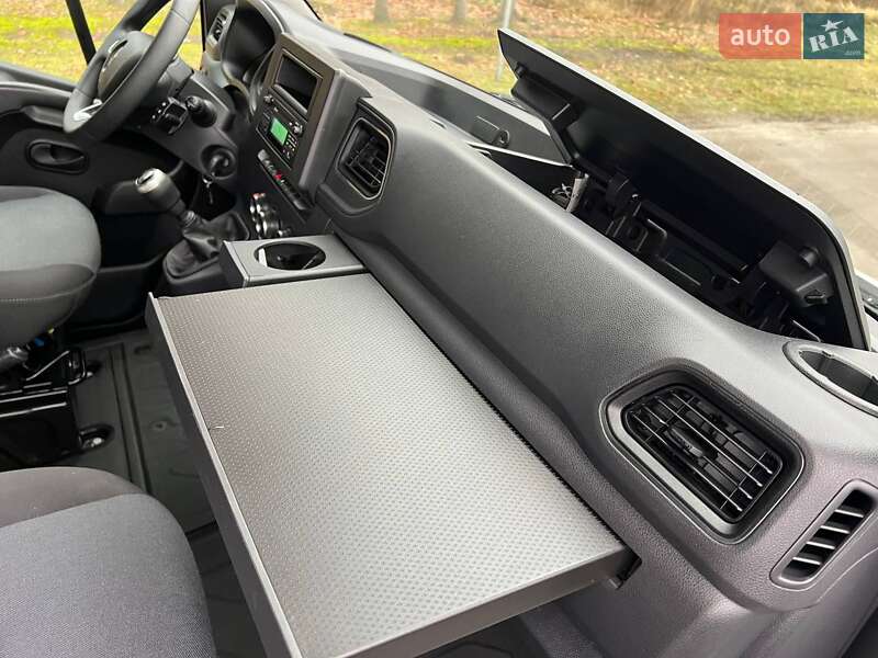 Тентованый Renault Master 2021 в Киеве