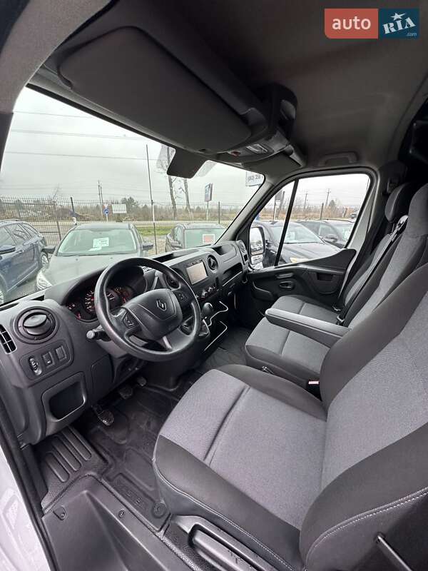 Вантажний фургон Renault Master 2018 в Білогородці