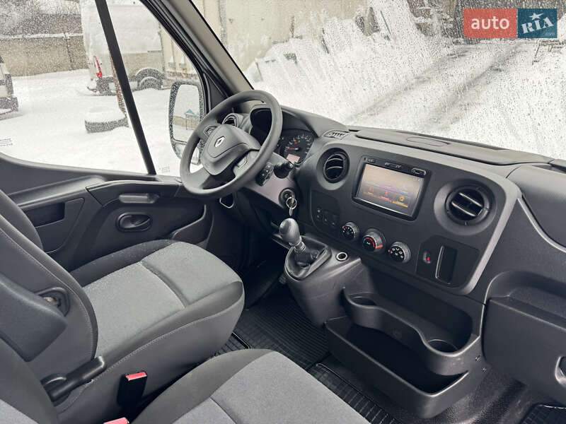 Грузопассажирский фургон Renault Master 2019 в Дубно