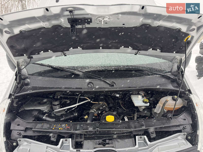 Грузопассажирский фургон Renault Master 2019 в Дубно