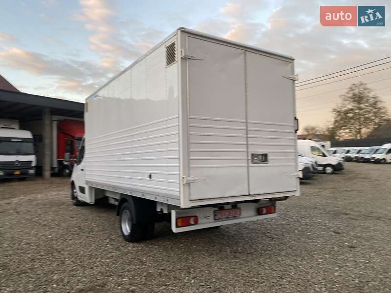 Грузовой фургон Renault Master 2018 в Хусте