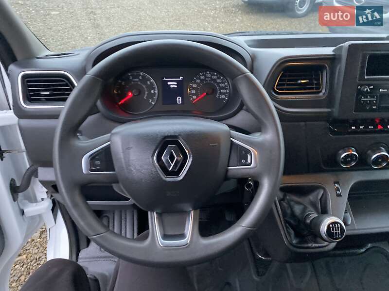 Тентованый Renault Master 2022 в Хусте