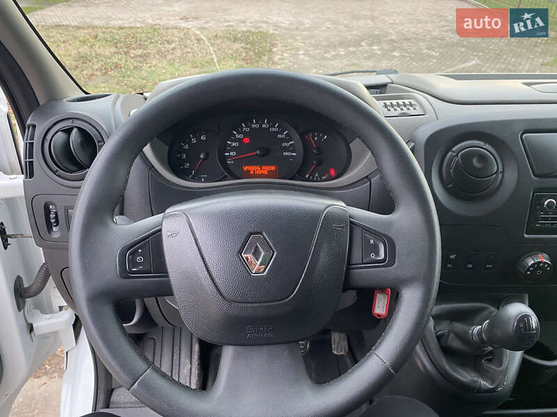 Грузовой фургон Renault Master 2016 в Славуте