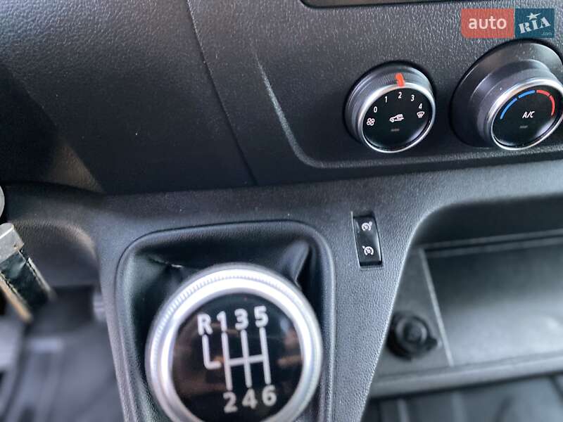 Тентованый Renault Master 2022 в Хусте