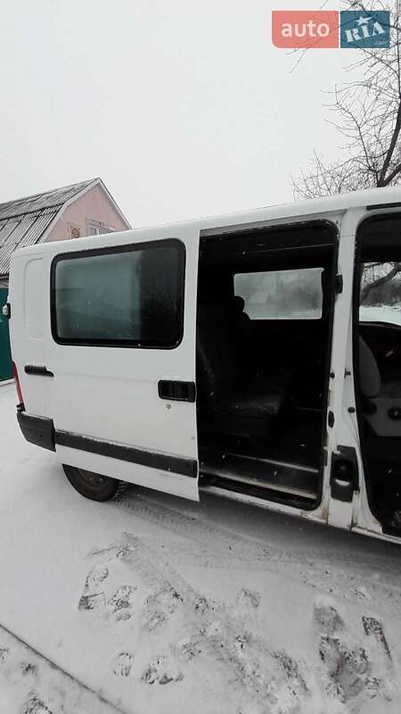 Грузопассажирский фургон Renault Master 2003 в Сумах