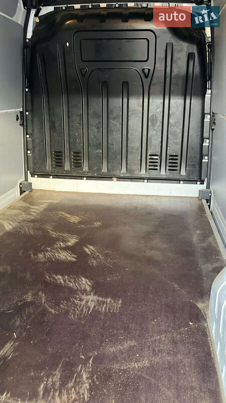 Грузовой фургон Renault Master 2020 в Львове