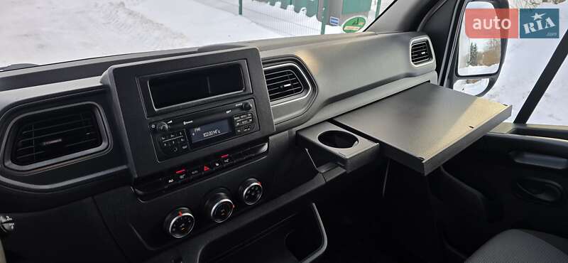 Вантажний фургон Renault Master 2022 в Житомирі