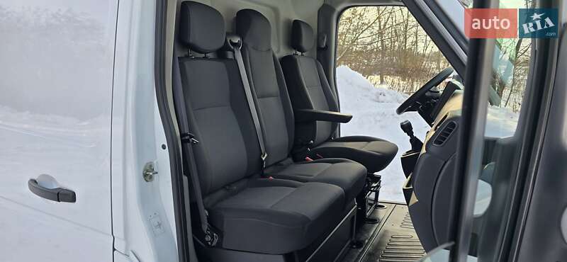 Вантажний фургон Renault Master 2022 в Житомирі