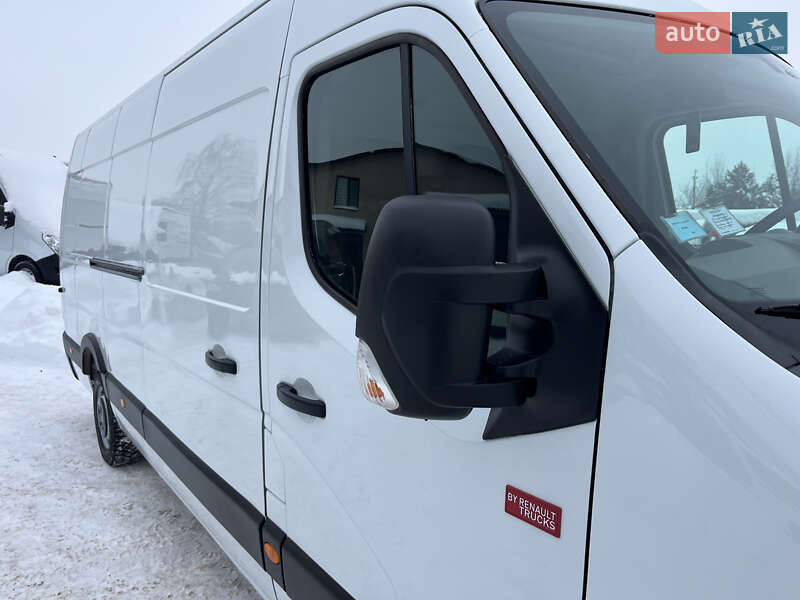 Вантажний фургон Renault Master 2017 в Дубні