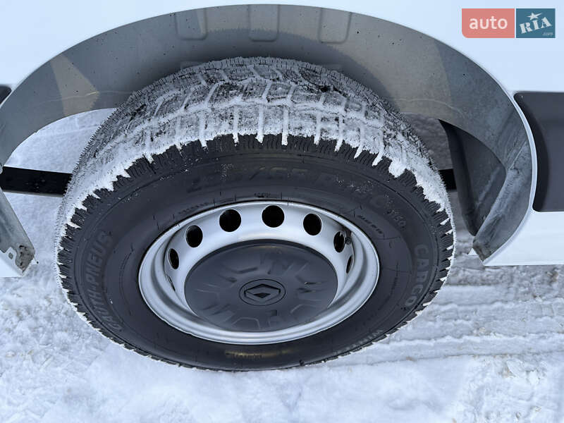 Грузовой фургон Renault Master 2021 в Дубно