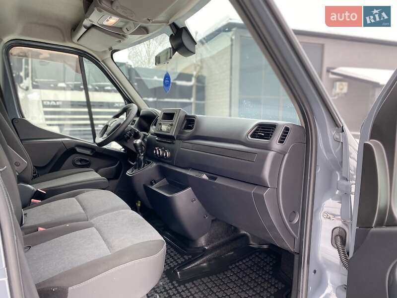 Тентованый Renault Master 2022 в Хусте