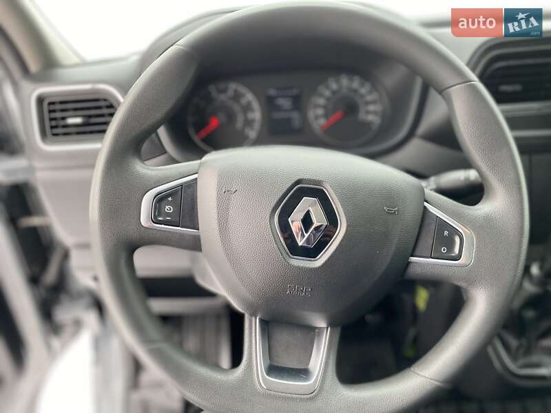 Тентованый Renault Master 2022 в Хусте