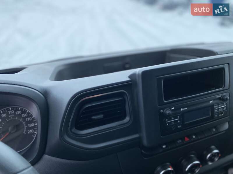 Тентованый Renault Master 2022 в Хусте