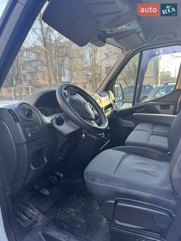 Вантажний фургон Renault Master 2014 в Ізмаїлі