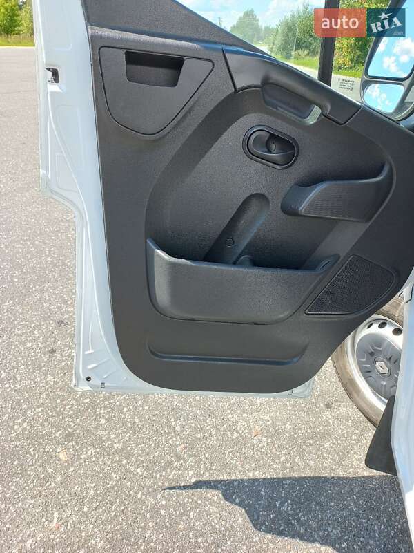 Вантажний фургон Renault Master 2018 в Бердичеві