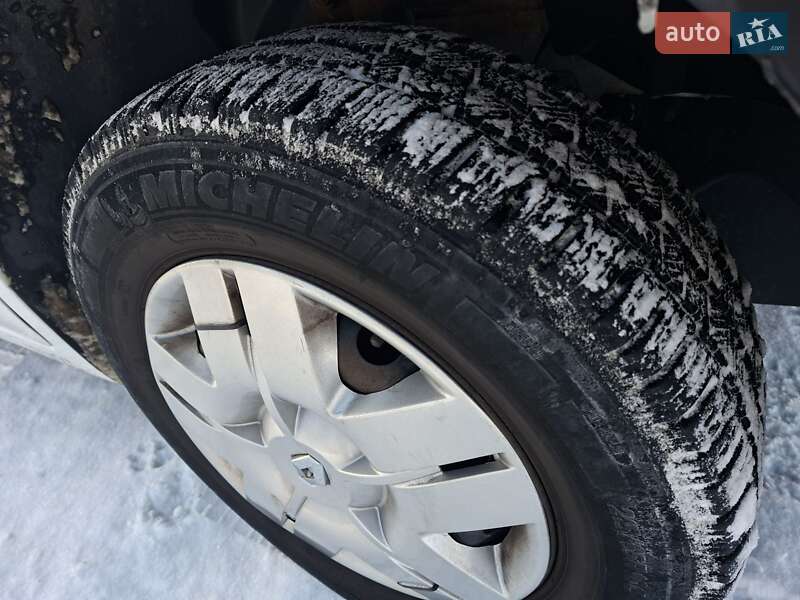 Вантажний фургон Renault Master 2012 в Рівному