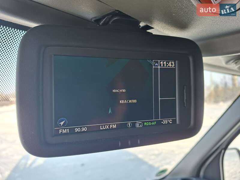 Вантажний фургон Renault Master 2012 в Рівному