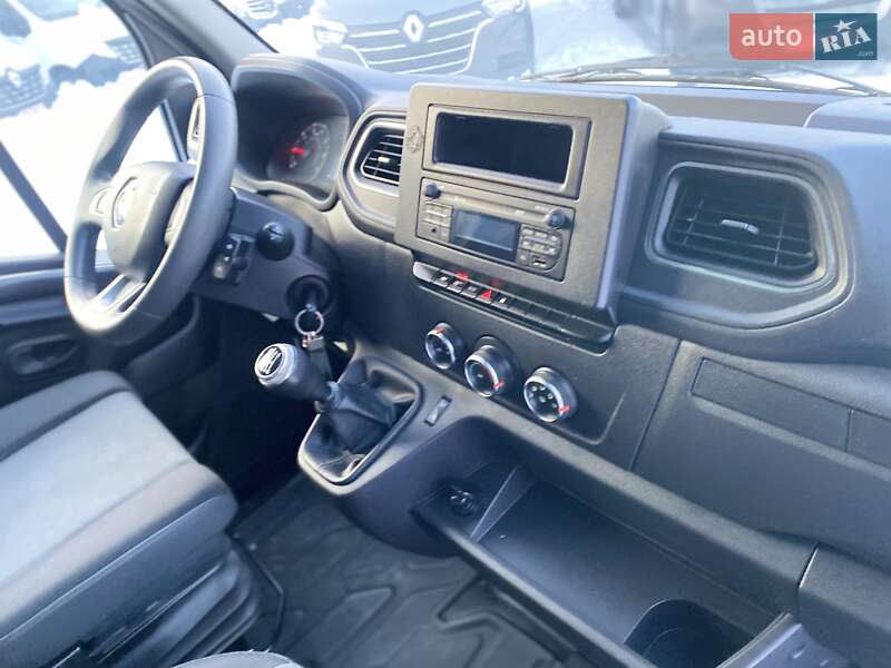 Грузовой фургон Renault Master 2021 в Хусте