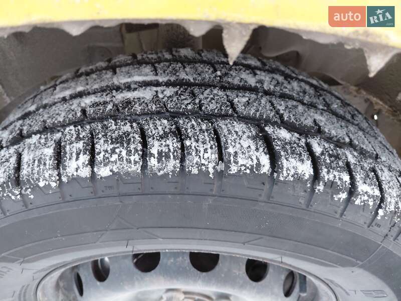 Вантажний фургон Renault Master 2017 в Івано-Франківську