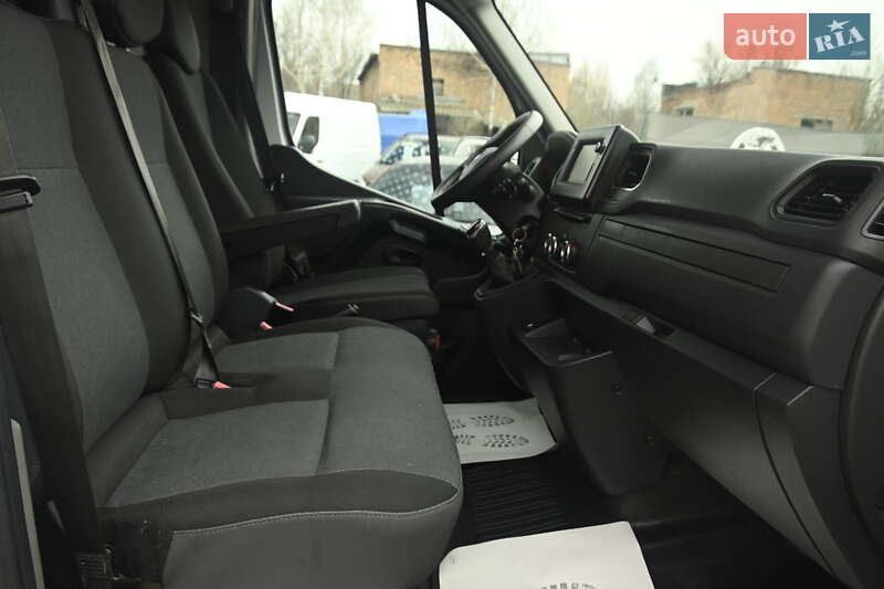 Вантажний фургон Renault Master 2020 в Бердичеві