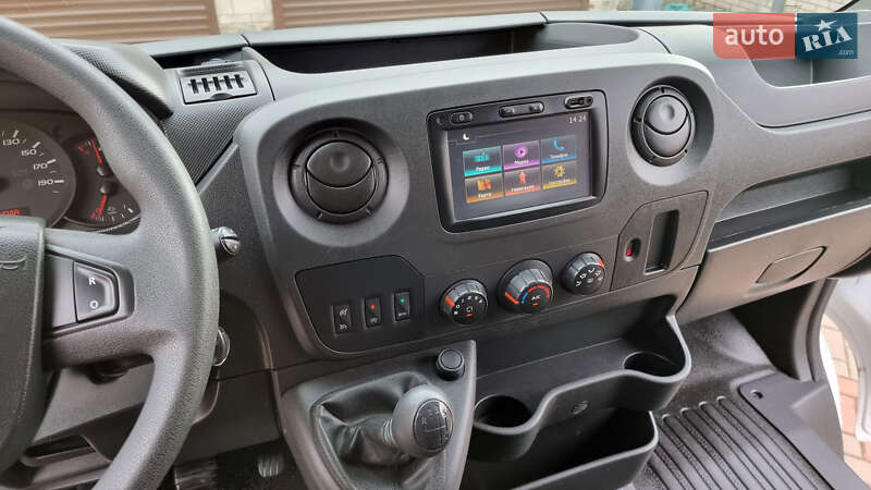 Вантажний фургон Renault Master 2019 в Житомирі