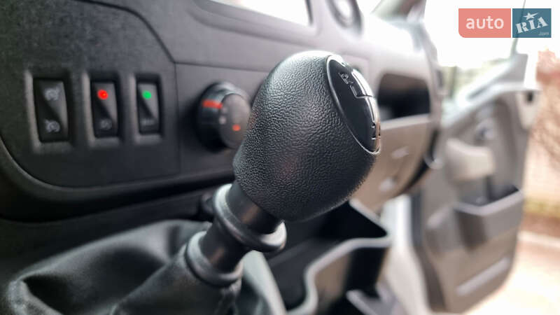 Вантажний фургон Renault Master 2019 в Житомирі