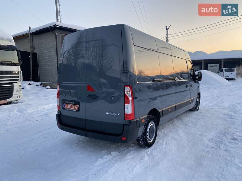 Вантажний фургон Renault Master 2021 в Хусті