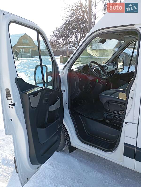 Микроавтобус грузовой (до 3,5т) Renault Master 2011 в Радомышле