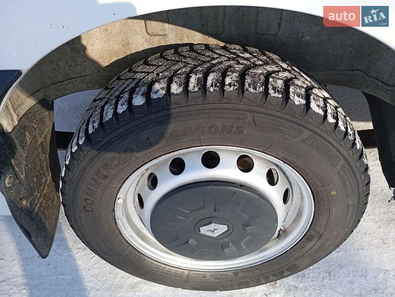 Микроавтобус грузовой (до 3,5т) Renault Master 2011 в Радомышле