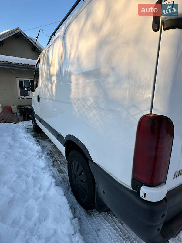 Вантажний фургон Renault Master 1998 в Стрию