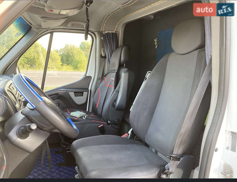 Евакуатор Renault Master 2017 в Луцьку