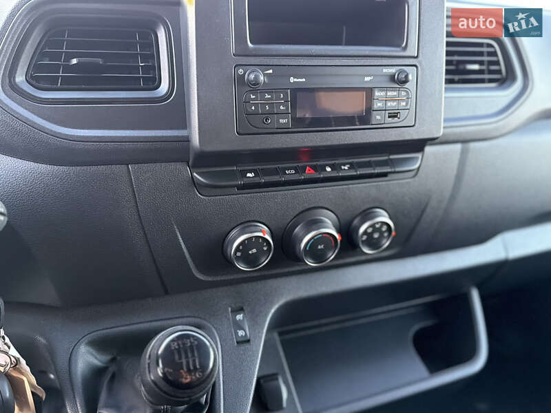 Вантажний фургон Renault Master 2022 в Дубні