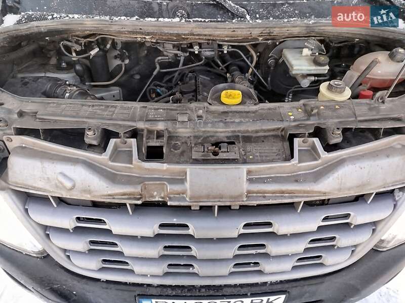 Вантажний фургон Renault Master 2014 в Конотопі