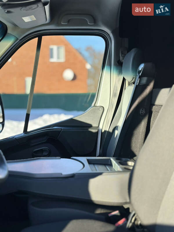 Грузовой фургон Renault Master 2019 в Камне-Каширском