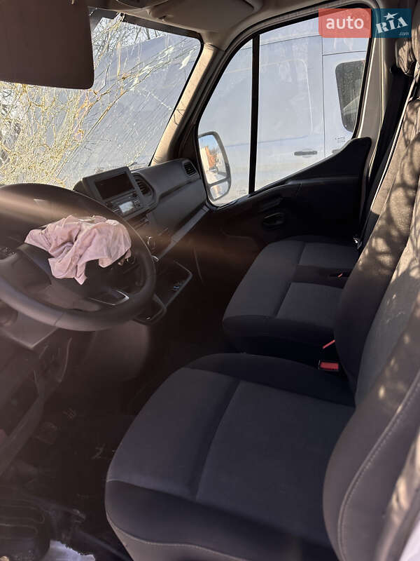 Мікроавтобус вантажний (до 3,5т) Renault Master 2023 в Нових Санжарах фото 4 Мікроавтобус вантажний (до 3,5т) Renault Master 2023 в Нових Санжарах