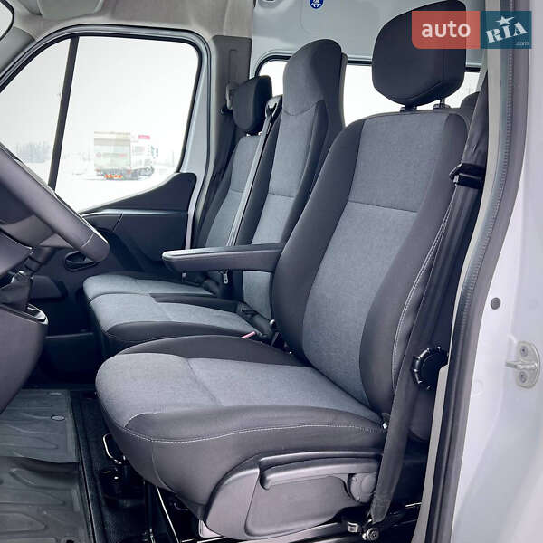 Вантажопасажирський фургон Renault Master 2023 в Києві