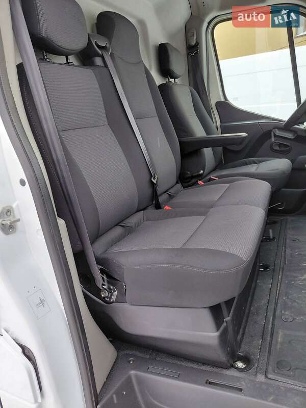 Вантажний фургон Renault Master 2021 в Ковелі