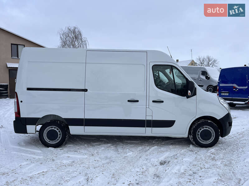 Вантажний фургон Renault Master 2016 в Дубні