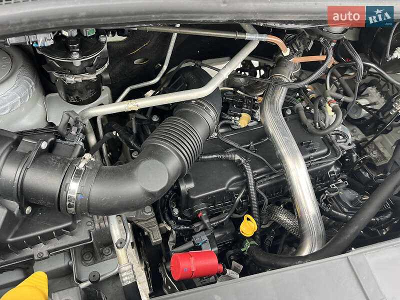 Вантажний фургон Renault Master 2016 в Дубні