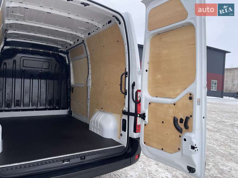 Вантажний фургон Renault Master 2020 в Дубні