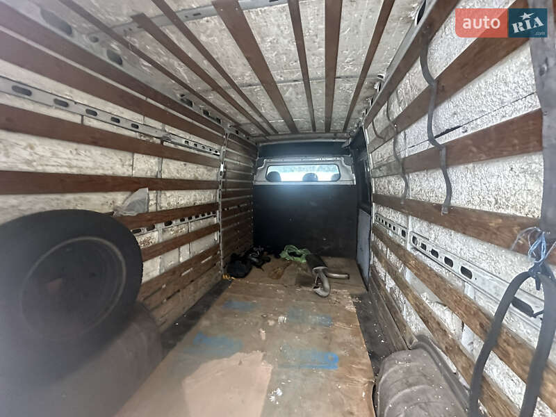 Мікроавтобус вантажний (до 3,5т) Renault Master 2005 в Львові фото 8 Мікроавтобус вантажний (до 3,5т) Renault Master 2005 в Львові