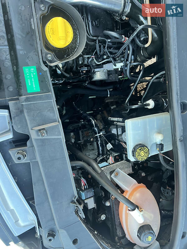 Вантажний фургон Renault Master 2017 в Хмельницькому