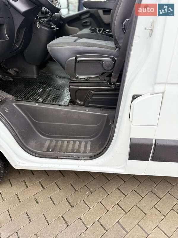 Вантажний фургон Renault Master 2014 в Одесі