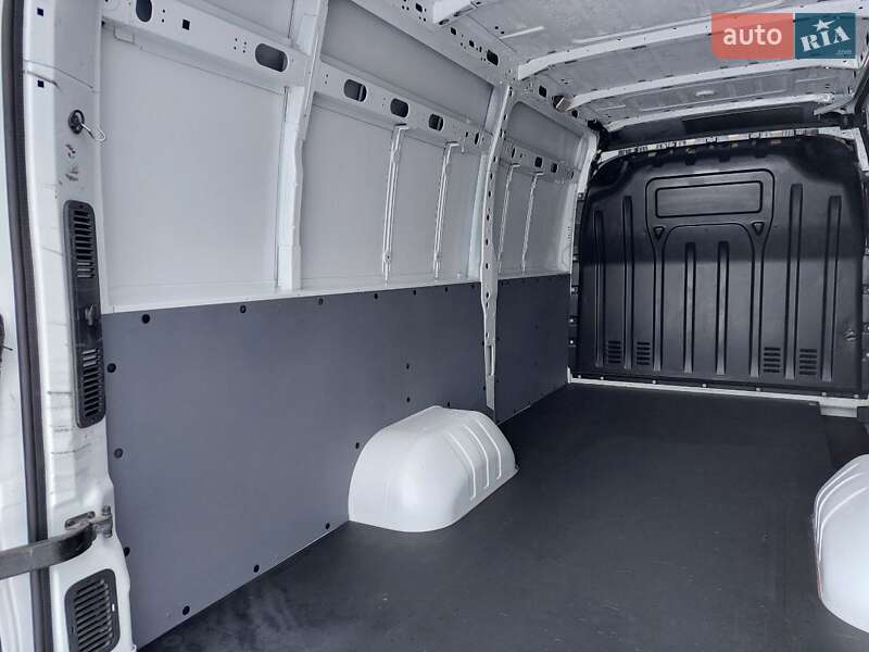 Мікроавтобус вантажний (до 3,5т) Renault Master 2020 в Львові фото 40 Мікроавтобус вантажний (до 3,5т) Renault Master 2020 в Львові