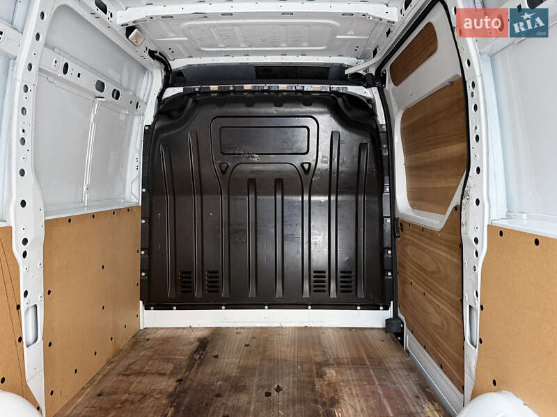 Вантажний фургон Renault Master 2018 в Дубні