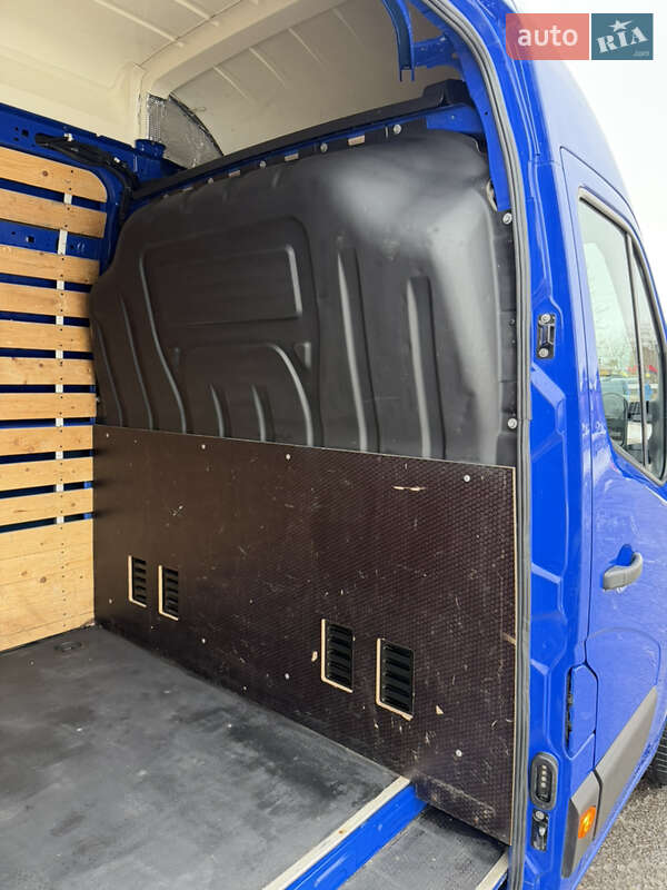 Грузовой фургон Renault Master 2018 в Дубно
