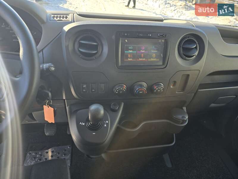 Вантажний фургон Renault Master 2017 в Луцьку