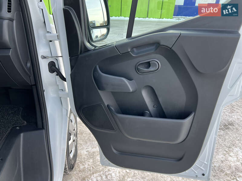 Вантажний фургон Renault Master 2021 в Дубні