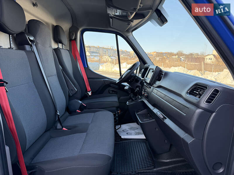 Грузовой фургон Renault Master 2022 в Дубно